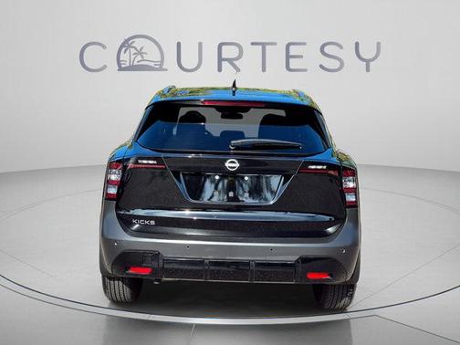 Super Black 2026 Nissan Kicks SV