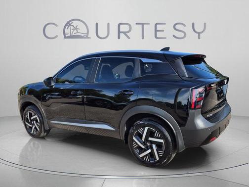 Super Black 2026 Nissan Kicks SV