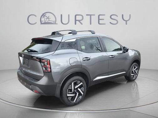 Gun Metallic 2027 Nissan Kicks SV