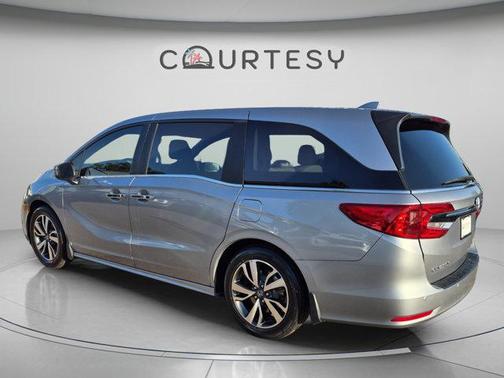 Lunar Silver Metallic 2023 Honda Odyssey Touring