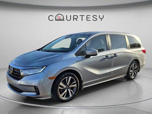 Lunar Silver Metallic 2023 Honda Odyssey Touring