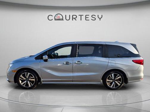 Lunar Silver Metallic 2023 Honda Odyssey Touring
