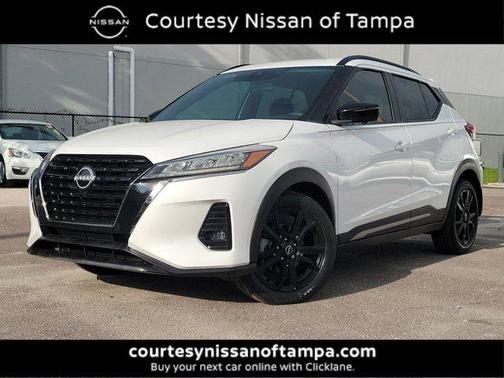 2022 Nissan Kicks SR