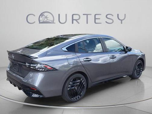 Gun Metallic 2027 Nissan Sentra SR