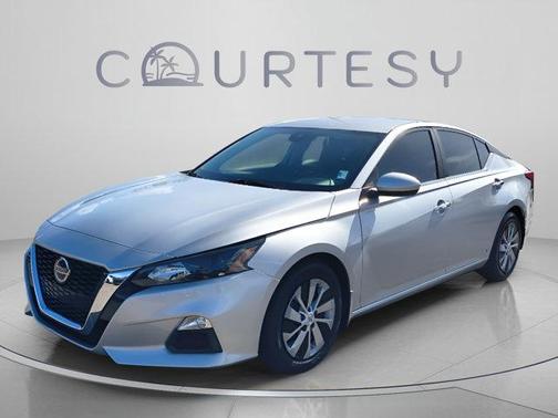 Brilliant Silver Metallic 2022 Nissan Altima 2.5 S