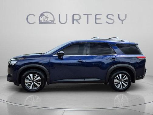 Deep Ocean Blue 2023 Nissan Pathfinder SL