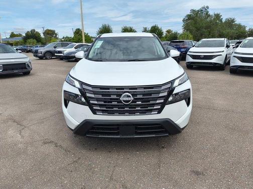 Everest White P 2026 Nissan Rogue SV