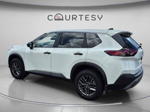 Glacier White 2023 Nissan Rogue S