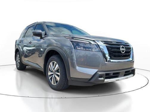 2025 Nissan Pathfinder SL 4WD