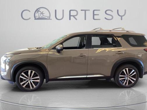 Baja Storm 2025 Nissan Pathfinder Platinum