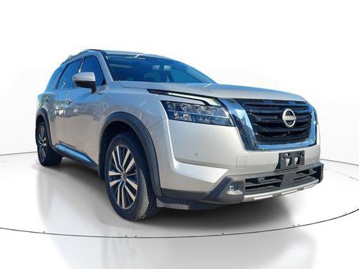 2022 Nissan Pathfinder Platinum 4WD