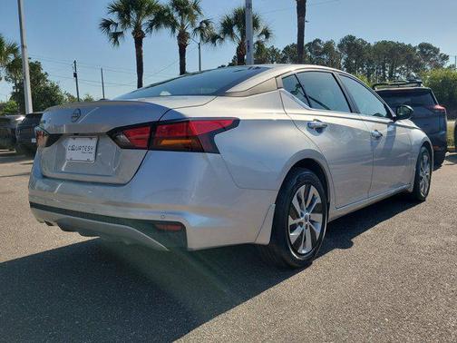 2024 Nissan Altima S FWD