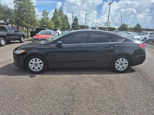 Black 2019 Ford Fusion S