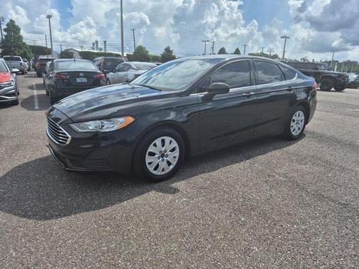Black 2019 Ford Fusion S