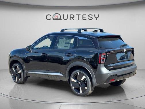 Super Black 2026 Nissan Kicks SR