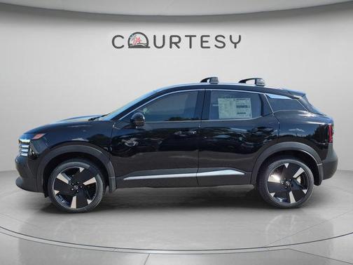Super Black 2026 Nissan Kicks SR