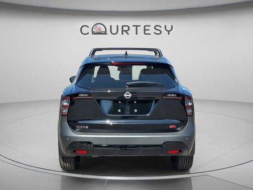 Super Black 2026 Nissan Kicks SR