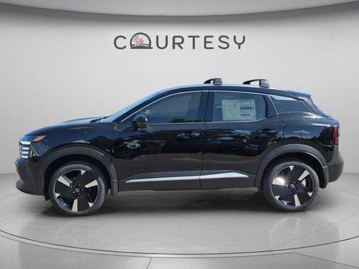 Super Black 2026 Nissan Kicks SR