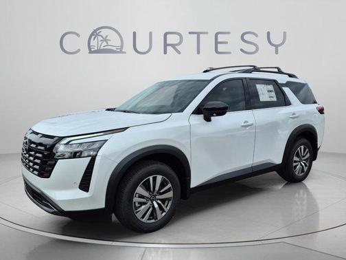Everest White P 2026 Nissan Pathfinder SL