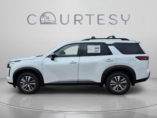 Everest White P 2026 Nissan Pathfinder SL