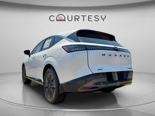 Everest White P 2026 Nissan Murano Platinum