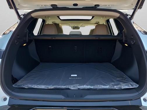 Everest White P 2026 Nissan Murano Platinum