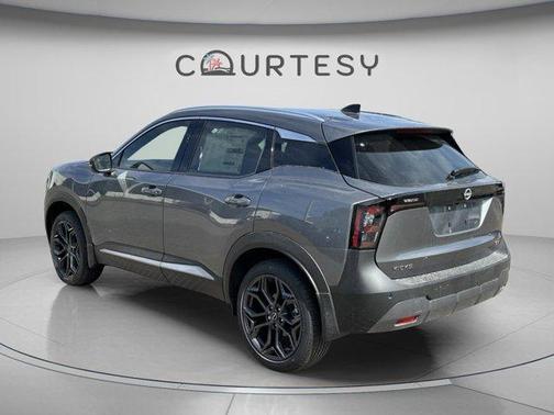 Gun Metallic 2026 Nissan Kicks SR