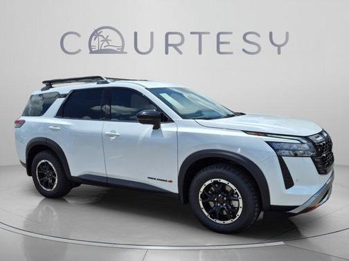 Everest White P 2026 Nissan Pathfinder Rock Creek