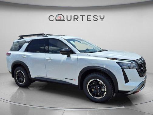 Everest White P 2026 Nissan Pathfinder Rock Creek