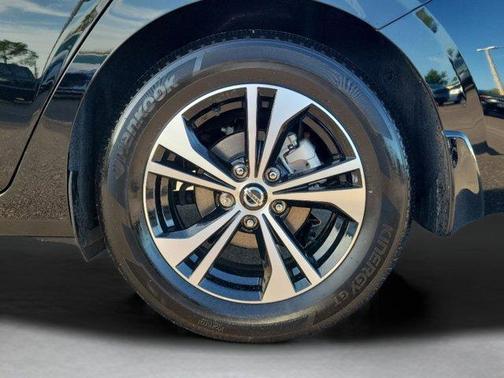 Black 2023 Nissan Sentra SV