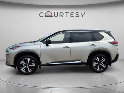 Brilliant Silver / Black 2021 Nissan Rogue Platinum