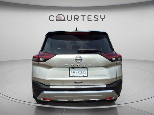 Brilliant Silver / Black 2021 Nissan Rogue Platinum
