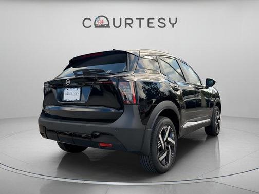 Super Black 2026 Nissan Kicks SV