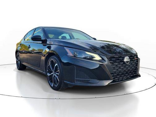 2023 Nissan Altima SR FWD