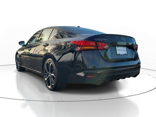 2023 Nissan Altima SR FWD