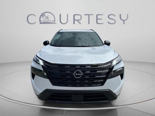 Everest White P 2026 Nissan Rogue Dark Armor