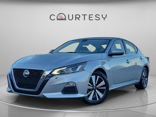 2022 Nissan Altima 2.5 SV