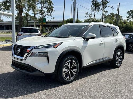 White 2021 Nissan Rogue SV