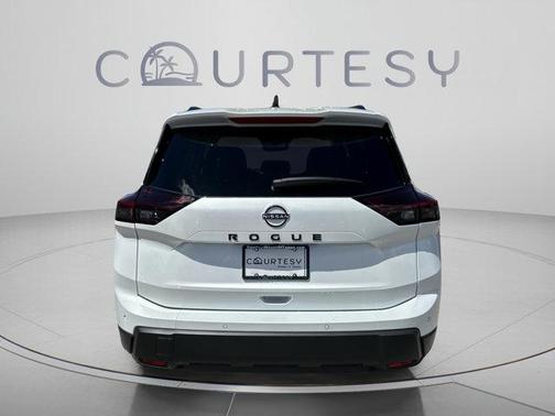 Everest White P 2026 Nissan Rogue Dark Armor