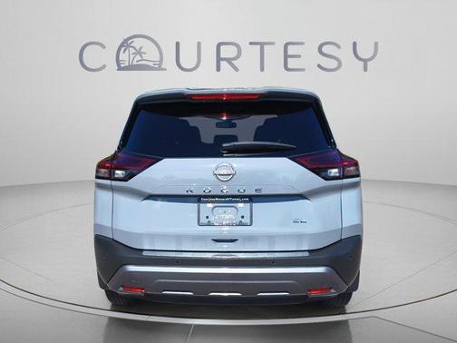 Boulder Gray 2022 Nissan Rogue SL