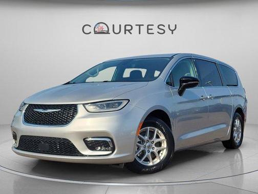 Silver Mist Clearcoat 2024 Chrysler Pacifica Touring-L