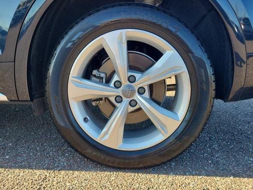 2020 Audi Q5 40 Premium Plus