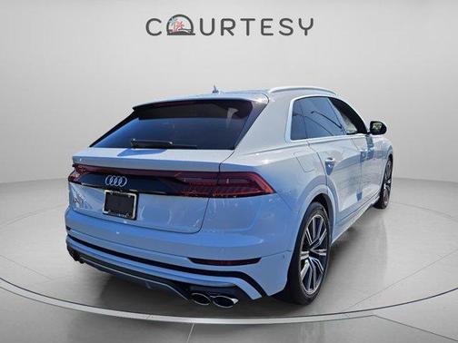 2022 Audi SQ8 4.0T quattro Premium Plus