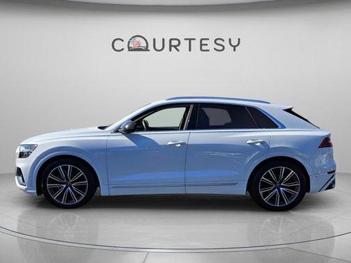 2022 Audi SQ8 4.0T quattro Premium Plus