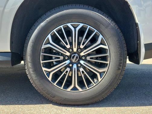2025 Nissan Armada SL 2WD