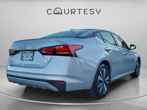 2022 Nissan Altima 2.5 SV