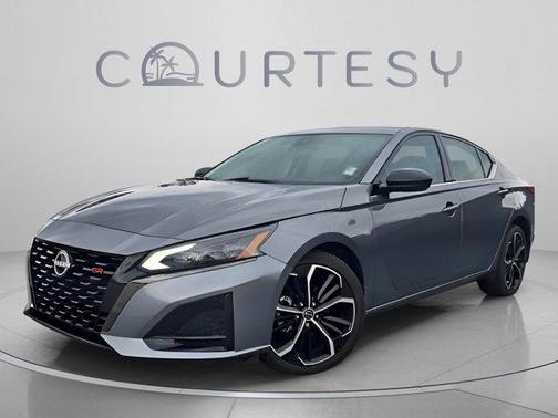 Gun Metallic 2023 Nissan Altima 2.5 SR