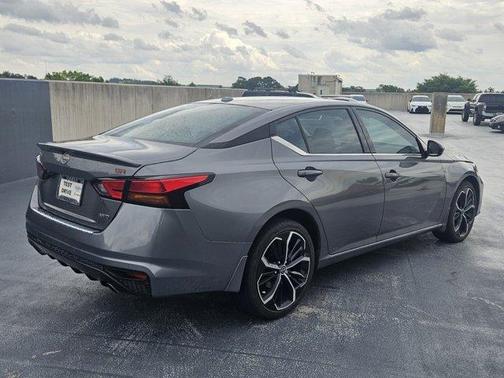 Gun Metallic 2023 Nissan Altima 2.5 SR