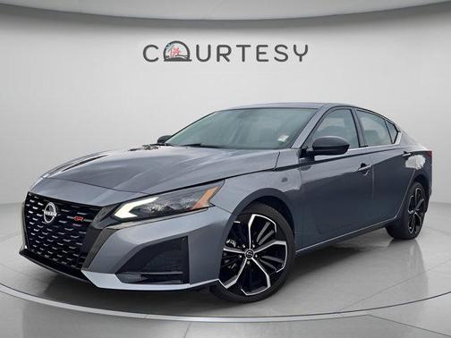 Gun Metallic 2023 Nissan Altima 2.5 SR