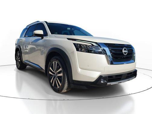 2022 Nissan Pathfinder Platinum 4WD